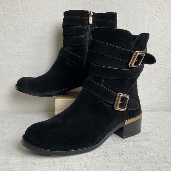 Vince Camuto Webey Black Suede Moto Boots Biker Cowgirl Block Heel Gold Trim 8.5 - Picture 1 of 15